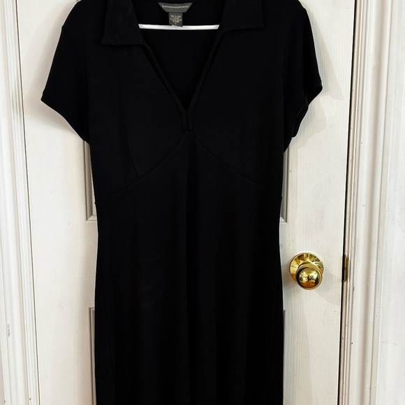 Black collard mini dress - Picture 3 of 9